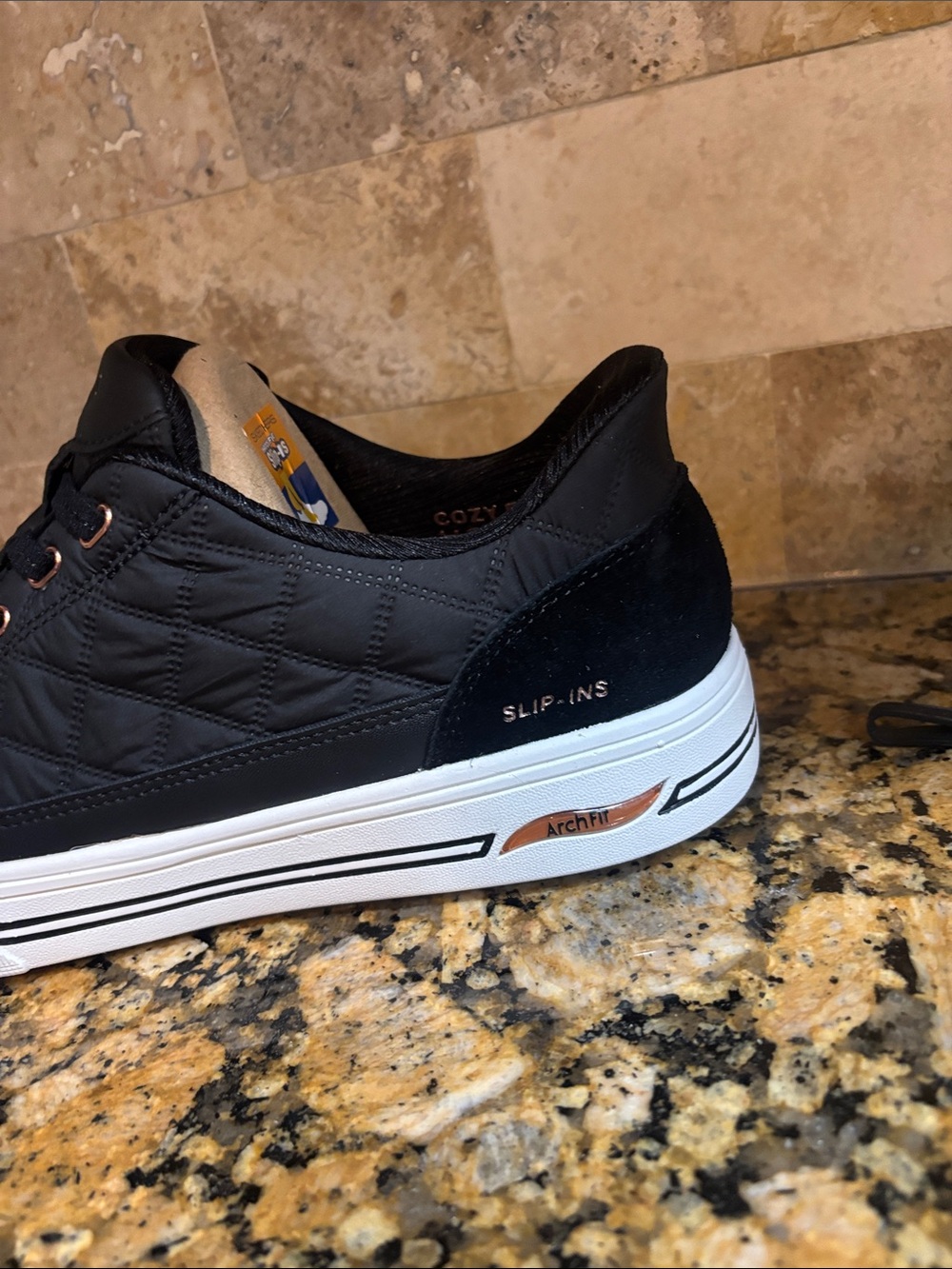Sketchers slip ins size 9 single left shoe - Picture 2 of 5